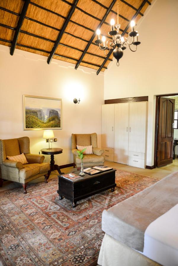 Ursula's Homestead Victoria Falls Exterior foto