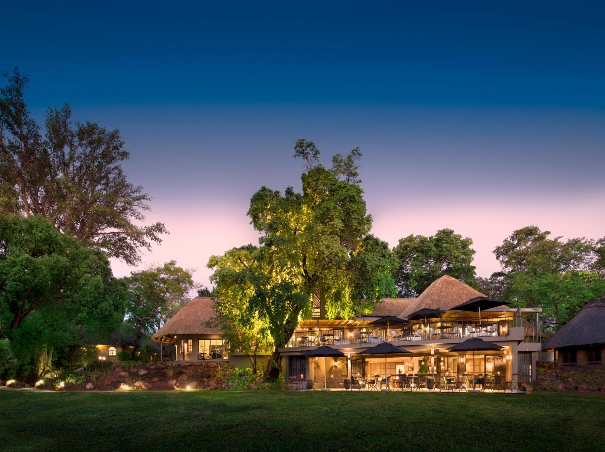 Ursula's Homestead Victoria Falls Exterior foto